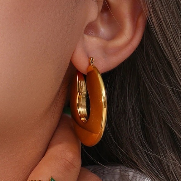 New Chunky 18K PVD Gold Plated Hollow Flat Hoop Earrings - Picture 7 of 8